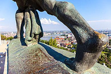 《毁灭战士：永恒》配乐Mick Gordon长文声讨总监污蔑和公司压榨